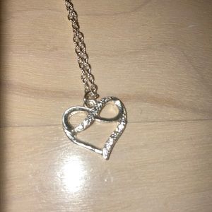 heart/infinity necklace🤍